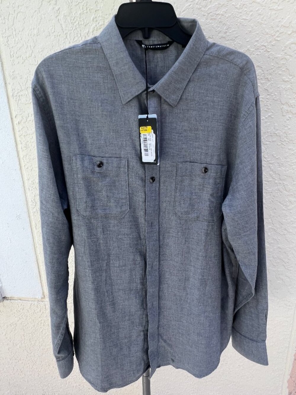 Super soft and nice men's dress shirt NWT cotton size L